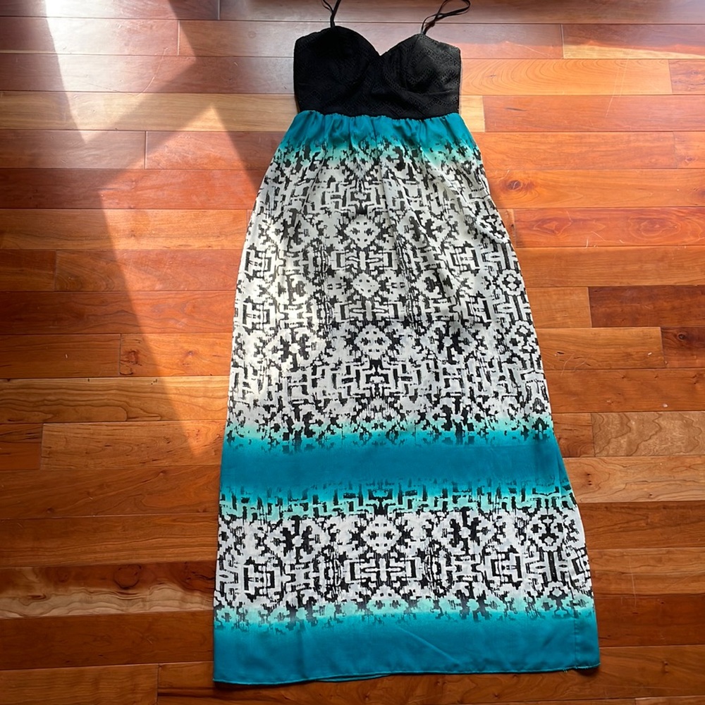Maxi dress size medium